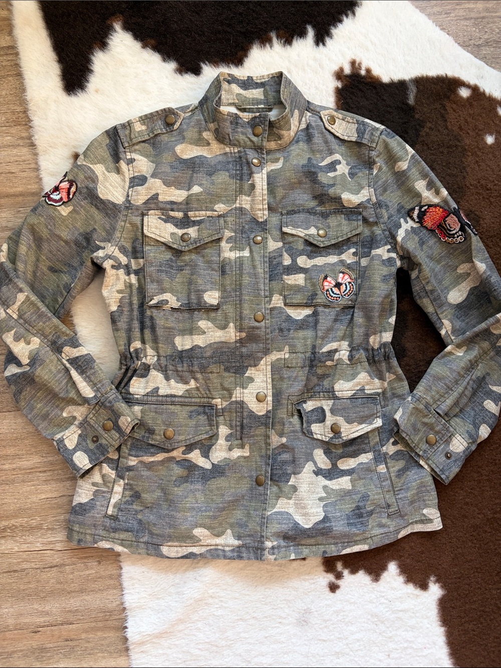 GAP Women's Camouflage Utility Jacket with Embroidered Butterfly Patches